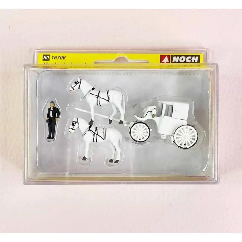 HO Wedding Carriage (1 Figure, 2 Horses, 1 Carriage) - Hobbies