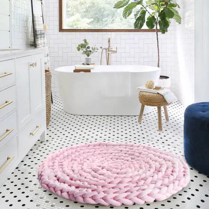 Hand Knitted Chunky Filled Tube Braid Floor Rug Round Crocheted Rug 90cm Pink - Home & Garden