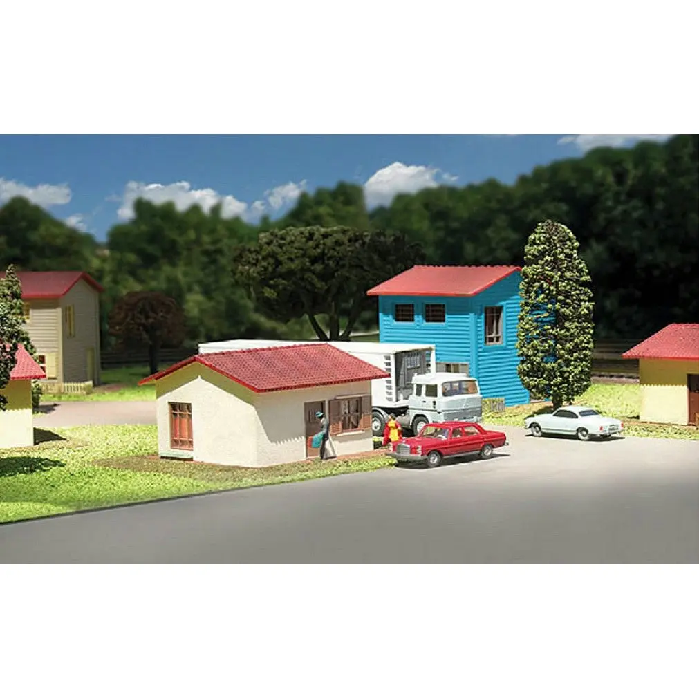 HO Suburban House Kit - Hobbies