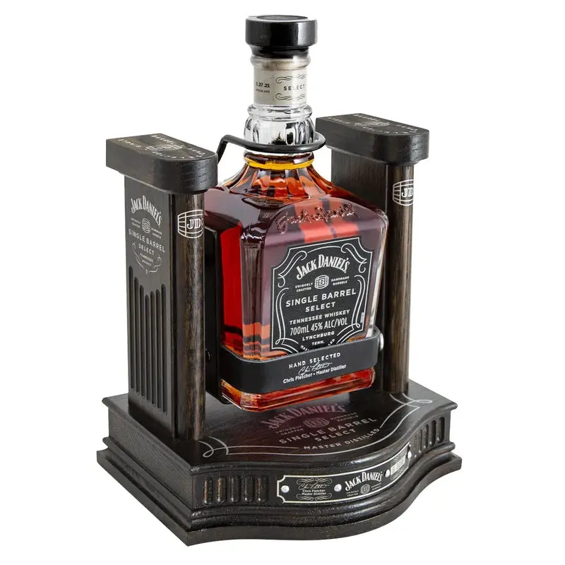 Jack Daniel's Single Barrel Select Tennessee Whiskey in Wooden Cradle Limited Edition 700ml - Alcohol