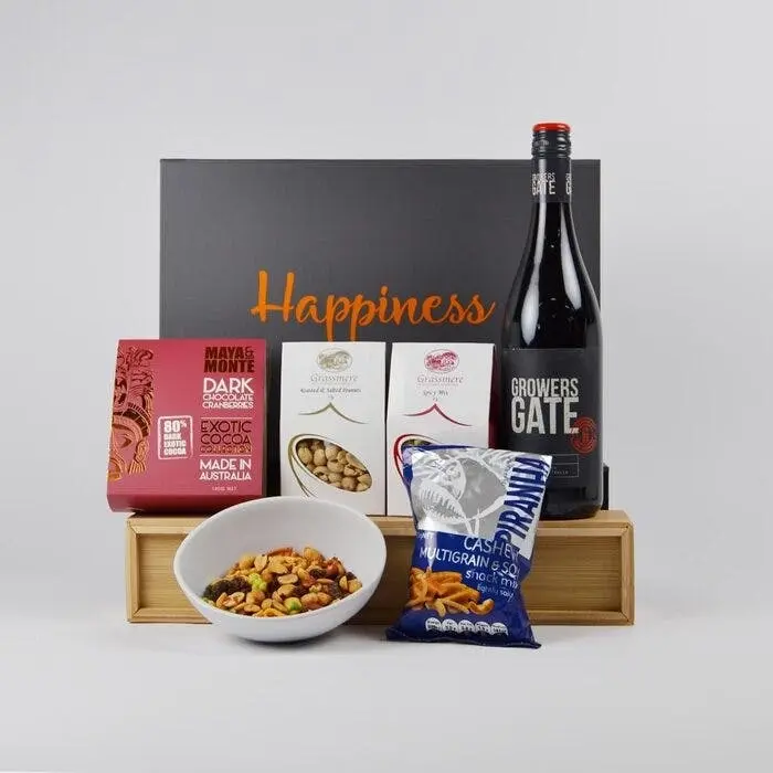 A Growers Gate Grazing Hamper - Red