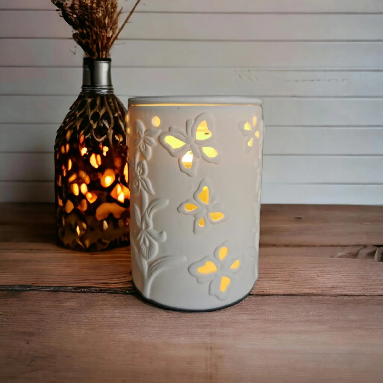 Fin White Butterfly Ceramic Electric Oil Burner Lamp Free Wax & Globe - Home & Garden