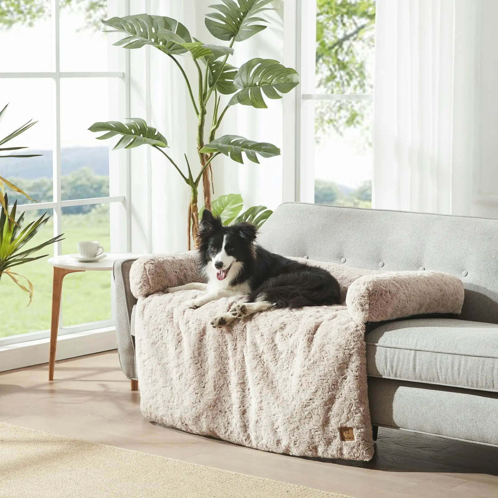 Charlie's VIP Lush Faux Fur Bolster Sofa Protector Calming Dog Bed Natural Large - Pets