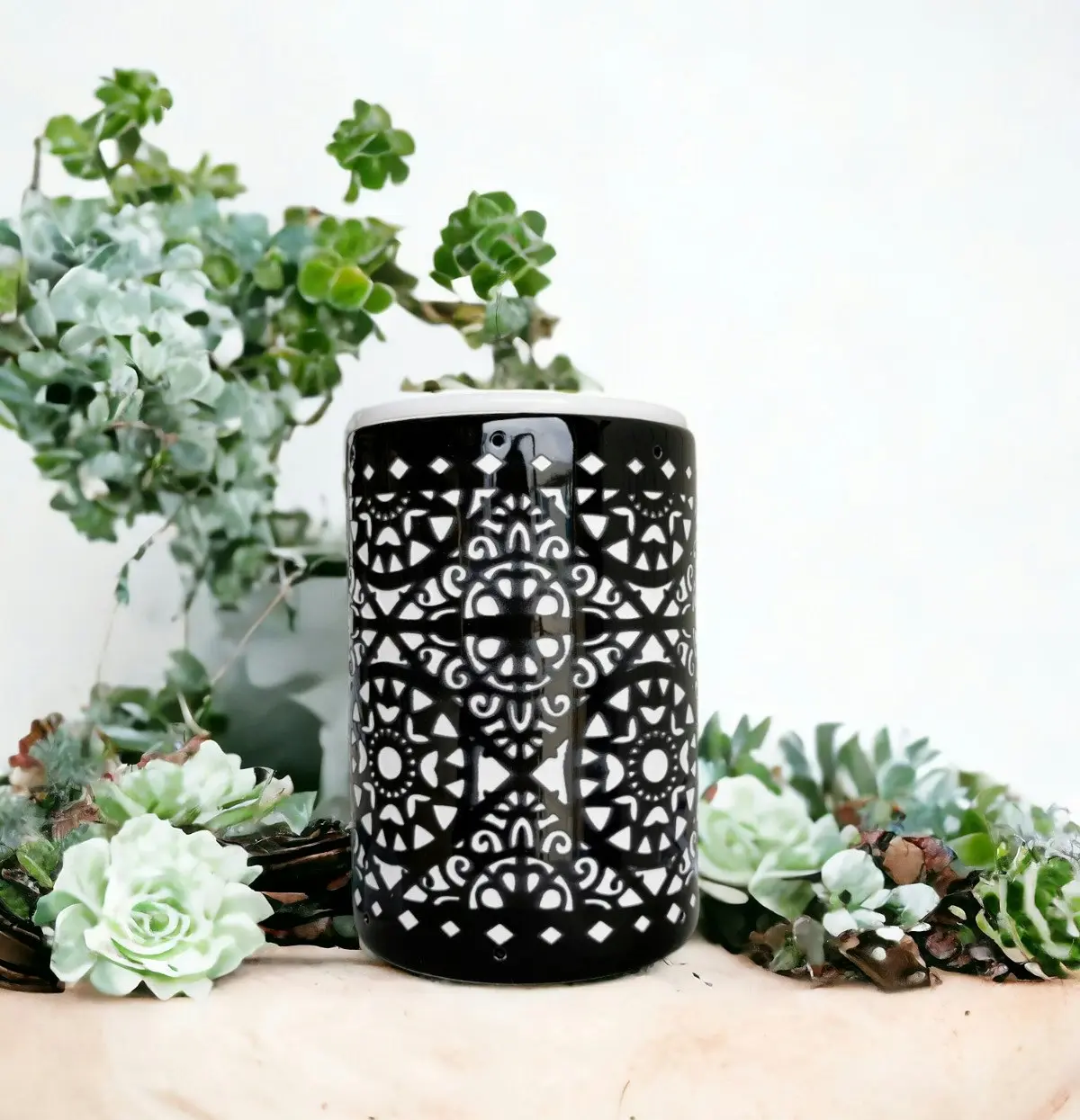 Fin Black Ceramic Electric Oil Burner Table Lamp Free Wax & Globe - Home & Garden